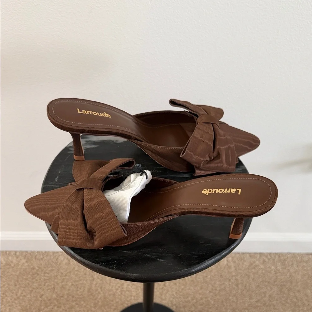 Larroude- Mini Elle Pump Brown Slip-On NWOT- Size 6 - Picture 8 of 10